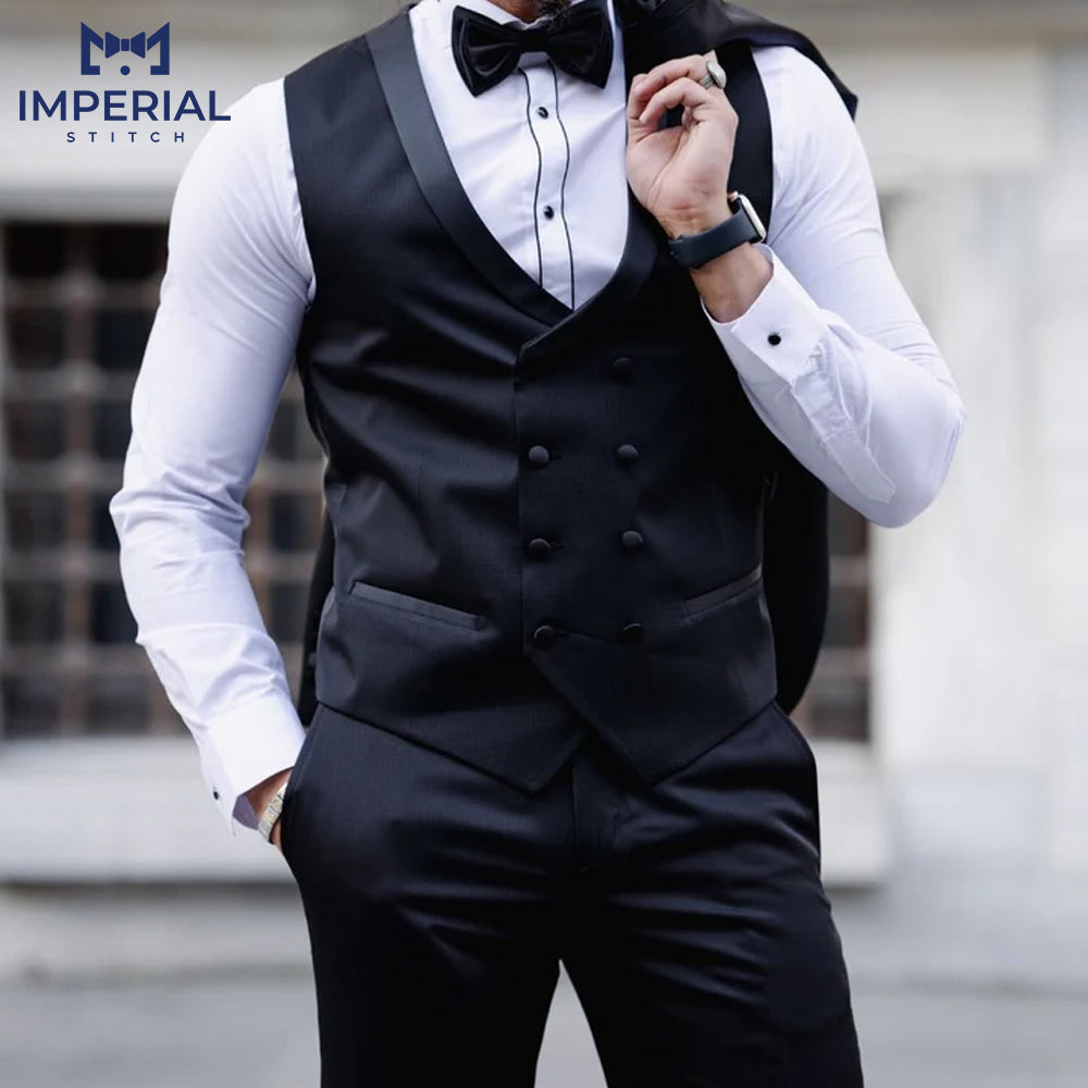 Classy Velvet Blue Three-Piece Suit for Men - Luxurious Wedding Attire