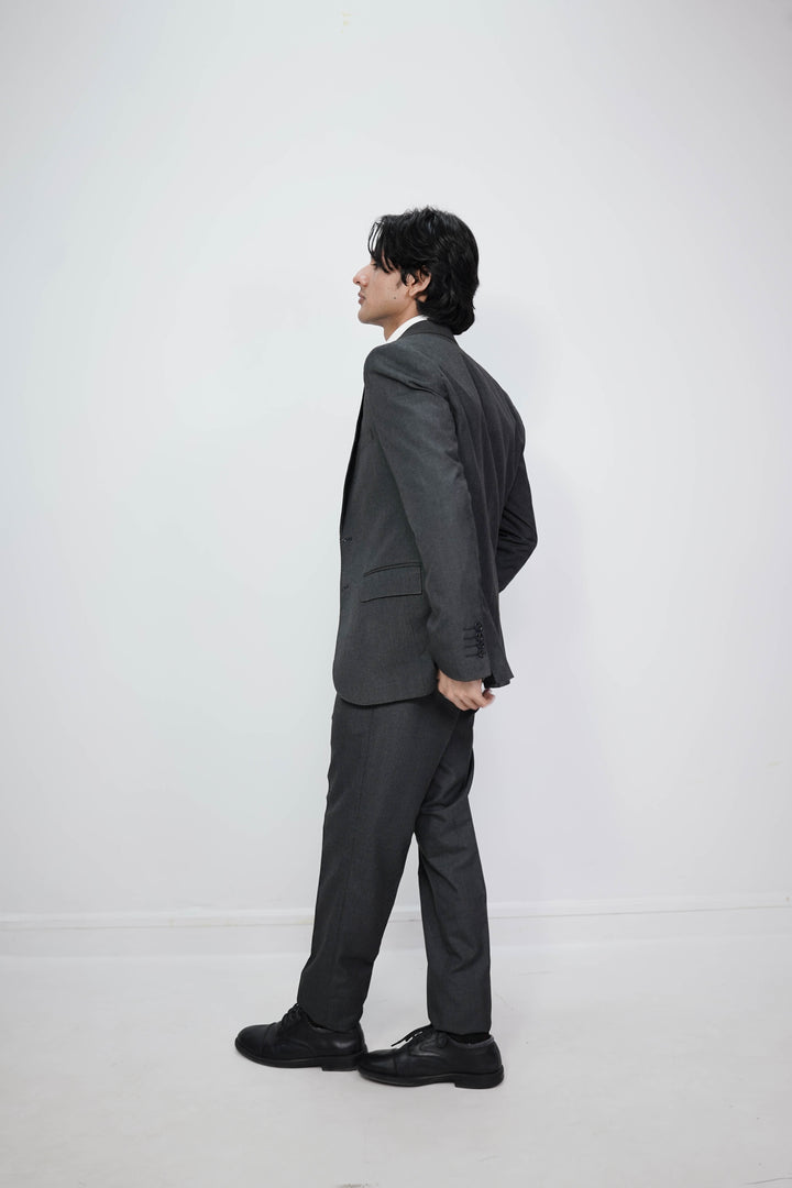 3-Piece Men Charcoal Grey suit- Custom Fit High-End Formalwear for Every Occasion - Imperial Stitch