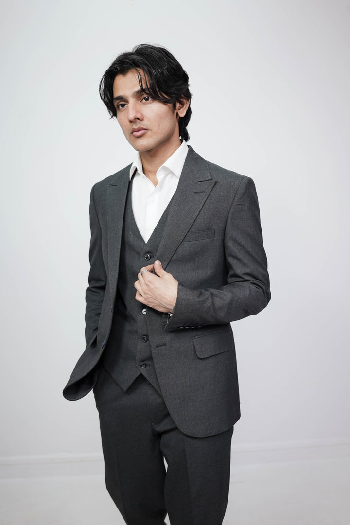 3-Piece Men Charcoal Grey suit- Custom Fit High-End Formalwear for Every Occasion - Imperial Stitch