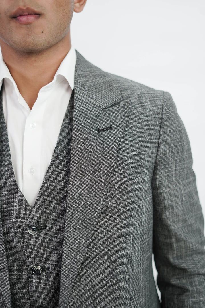 3-Piece Men Grey suit- Custom Fit High-End Formalwear for Every Occasion - Imperial Stitch