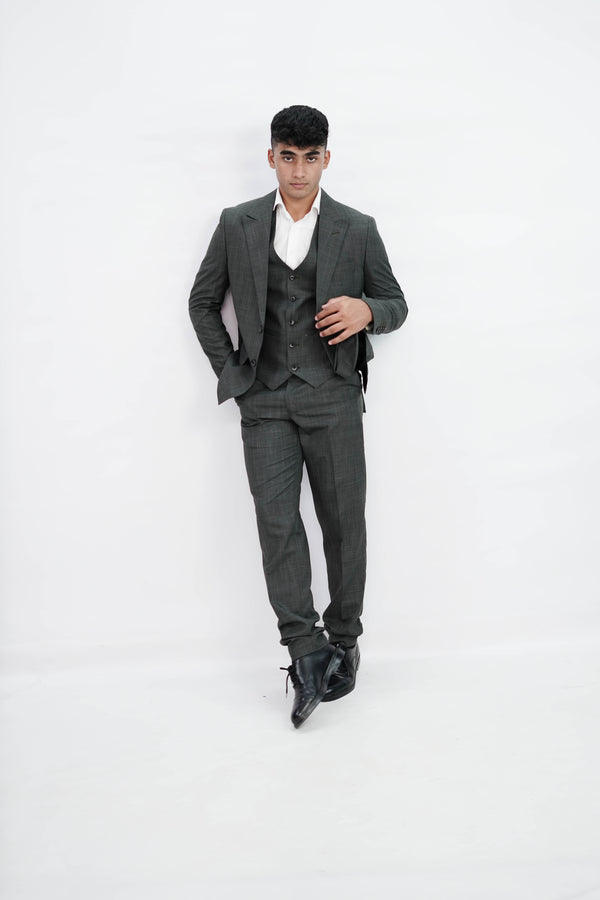 3-Piece Charcoal suit - Custom Fit High-End Formalwear for Every Occasion - Imperial Stitch
