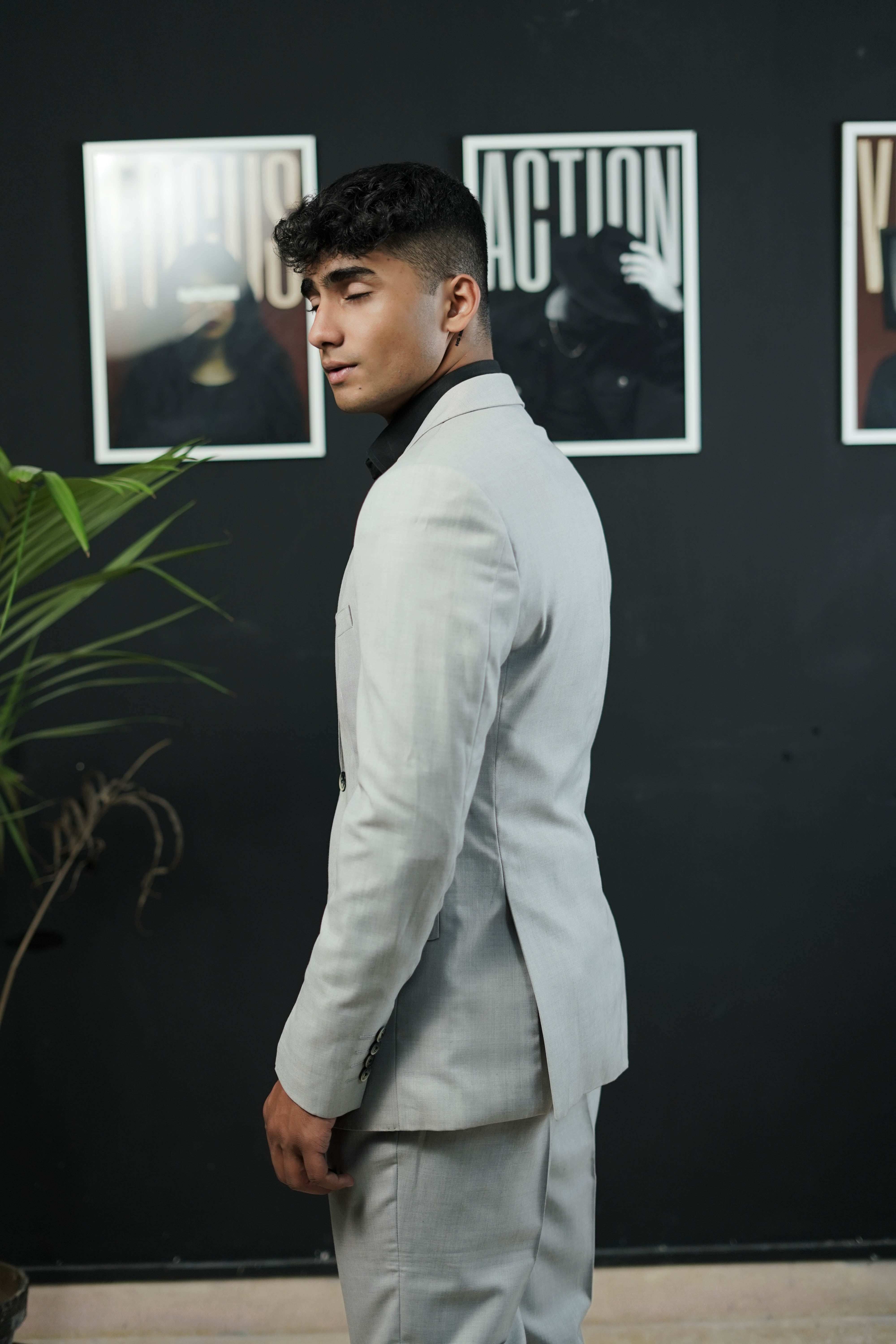 3-Piece Men Grey suit- Custom Fit High-End Formalwear for Every Occasion - Imperial Stitch