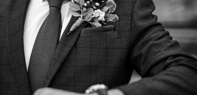 Which Type of Suit to Wear for a Summer  Wedding